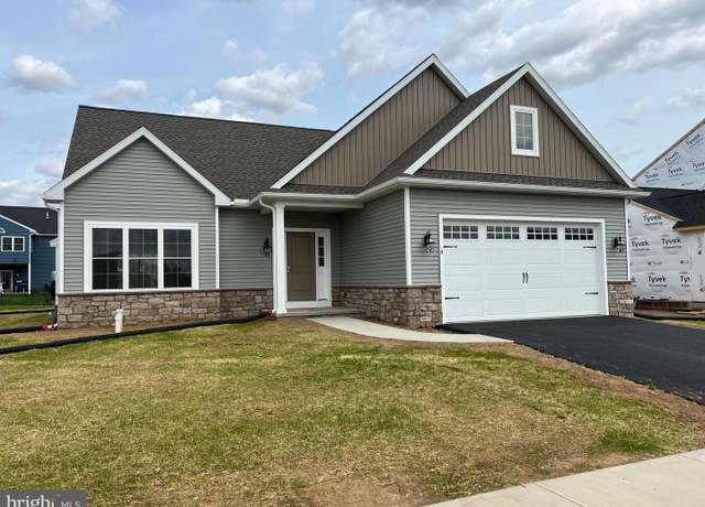 Property at 4 Marsh Run, Elizabethtown, PA 17022, 3 beds, 2.5 baths