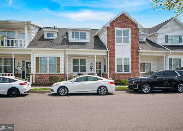 Property at 15067 Sunflower Dr, Philadelphia, PA 19116, 2 beds, 2.5 baths