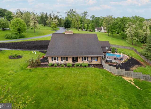 Property at 540 Laurel Ter, York, PA 17406, 4 beds, 3 baths
