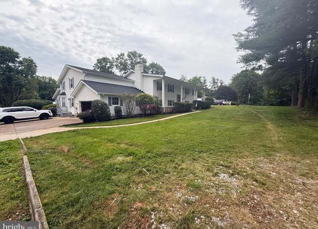 Property at 6802 Grays Mill Rd, Warrenton, VA 20187, 4 beds, 4 baths
