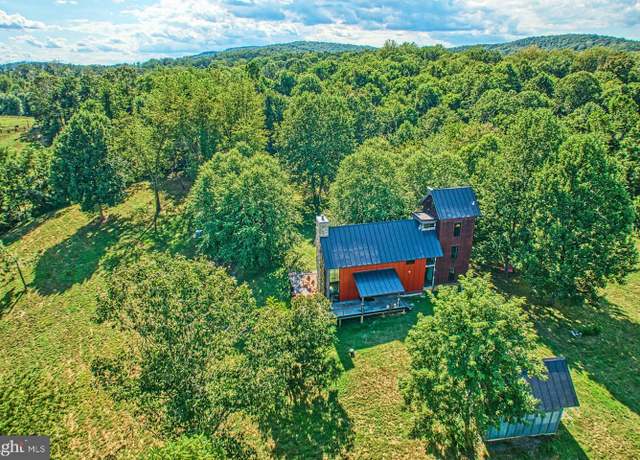 Property at 10420 Freeland Rdg, Delaplane, VA 20144, 3 beds, 2.5 baths