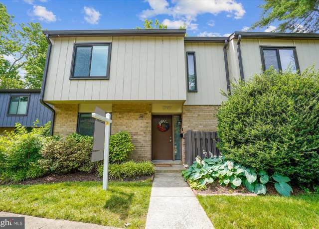 Property at 1797 Ivy Oak Sq #67, Reston, VA 20190, 3 beds, 2.5 baths