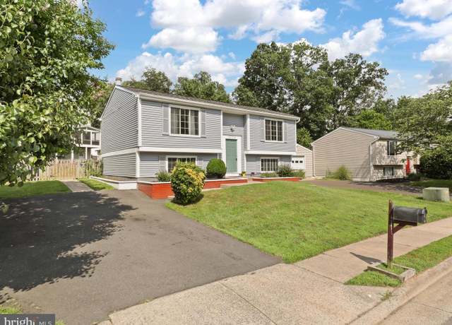 Property at 13704 Cabells Mill Dr, Centreville, VA 20120, 4 beds, 2 baths