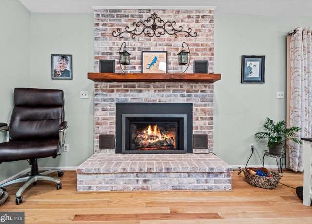 Property at 137 Eagle Ct, Locust Grove, VA 22508, 3 beds, 2.5 baths
