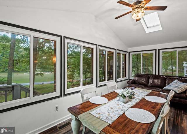 Property at 137 Eagle Ct, Locust Grove, VA 22508, 3 beds, 2.5 baths