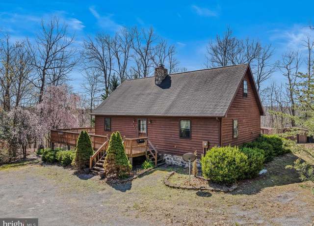 Property at 384 Meandering Ln, Hedgesville, WV 25427, 3 beds, 3 baths