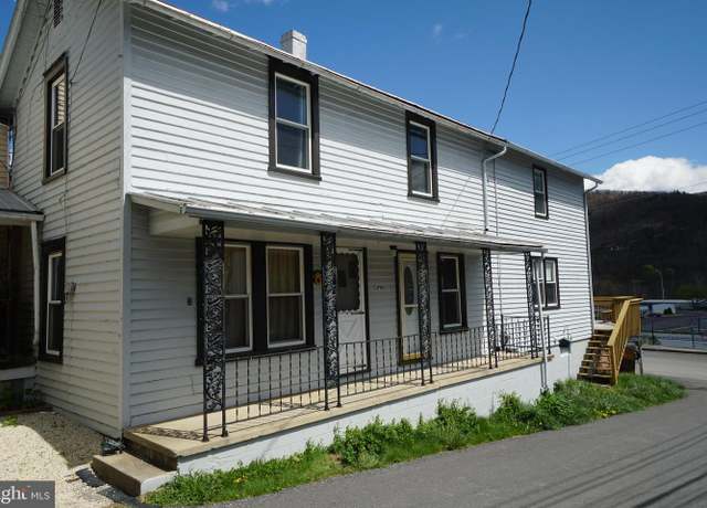 Property at 18 Spruce St, Franklin, WV 26807, 3 beds, 2.5 baths