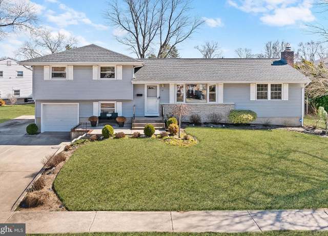 Property at 19 Spruce Rd, Burlington, NJ 08016, 3 beds, 2.5 baths