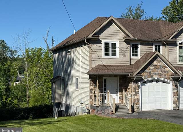 Property at 130 Pennwyn Pl, Reading, PA 19607, 3 beds, 2.5 baths