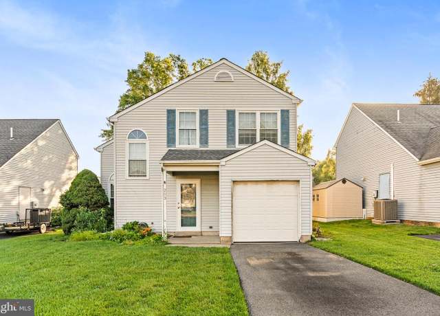 Property at 203 Countryside Ln, Telford, PA 18969, 2 beds, 1.5 baths