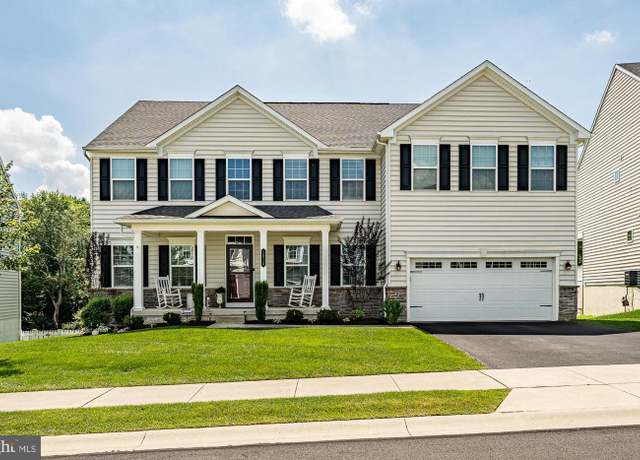 Property at 1015 Smithfield Ln, Downingtown, PA 19335, 4 beds, 3.5 baths