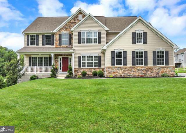 Property at 355 Westview Dr, Akron, PA 17501, 4 beds, 2.5 baths