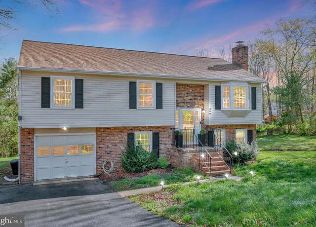 Property at 309 Huckstep Ave, Stafford, VA 22556, 4 beds, 2.5 baths