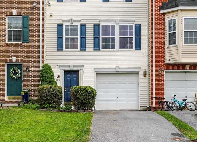 Property at 809 Marquette Dr, Martinsburg, WV 25401, 3 beds, 2.5 baths