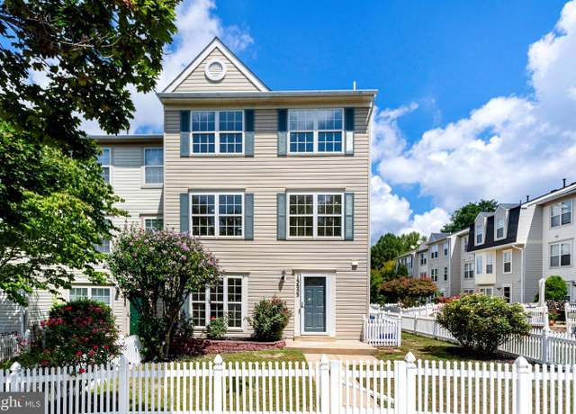 Property at 13853 Crosstie Dr, Germantown, MD 20874, 3 beds, 2.5 baths