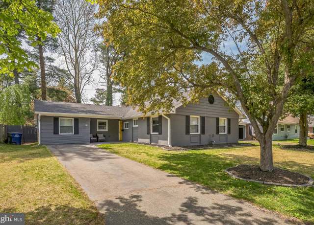 Property at 32 Meadowlark Ln, Willingboro, NJ 08046, 5 beds, 2 baths