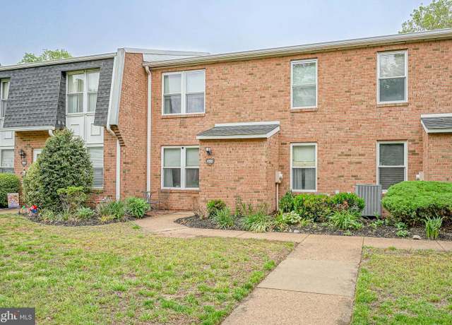 Property at 2099 Harbour Dr, Palmyra, NJ 08065, 2 beds, 1.5 baths