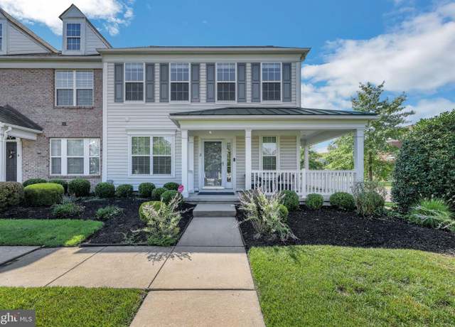 Property at 2 Lumbermill Ln, Voorhees, NJ 08043, 3 beds, 2.5 baths