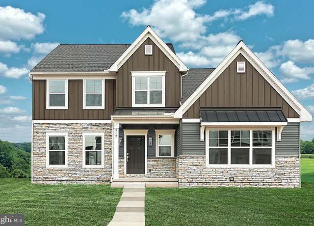 Property at 515 Estate Dr, Mechanicsburg, PA 17055, 4 beds, 2.5 baths