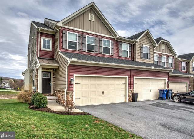 Property at 108 Ashwood Ln, Denver, PA 17517, 3 beds, 3 baths