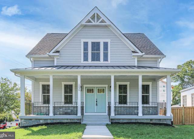 Property at 1230 William St, Fredericksburg, VA 22401, 4 beds, 4.5 baths