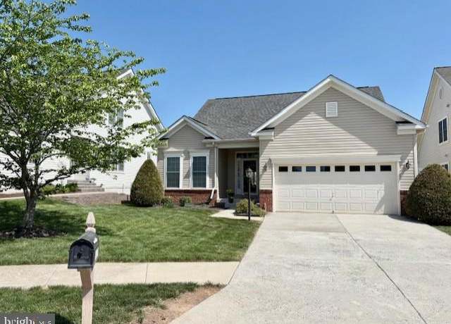 Property at 13579 Alta Vista Ct, Gainesville, VA 20155, 2 beds, 2 baths