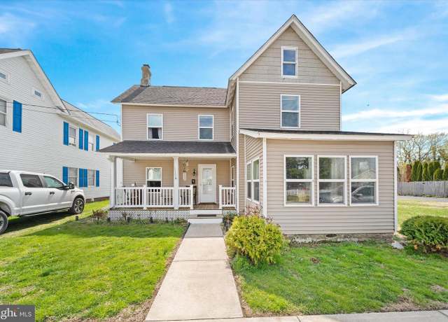 Property at 9 High St, Harrington, DE 19952, 3 beds, 2 baths