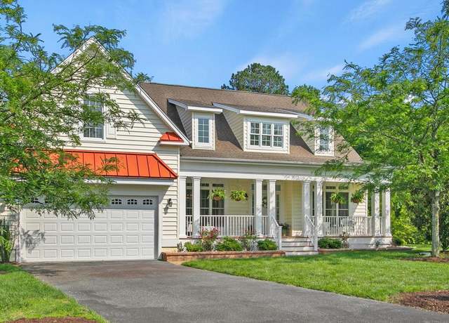 Property at 1 Lake Village Cir, Ocean View, DE 19970, 5 beds, 2.5 baths