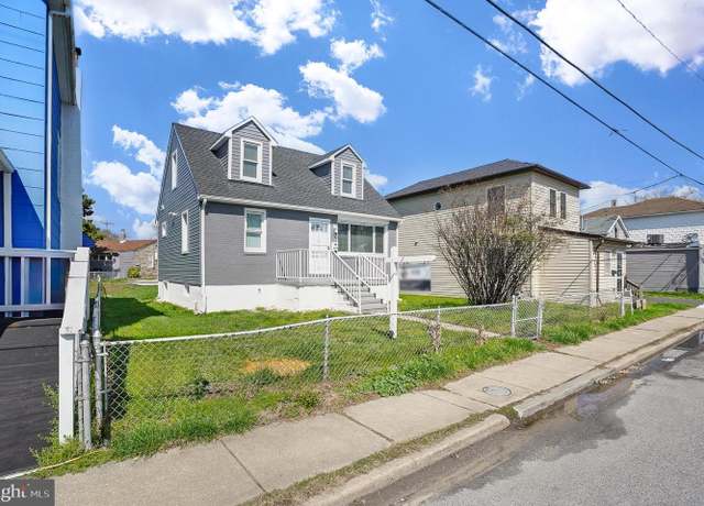 Property at 210 Sollers Point Rd, Dundalk, MD 21222, 5 beds, 3.5 baths