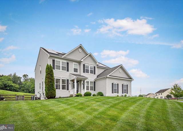 Property at 904 Open Field Ct, Westminster, MD 21157, 5 beds, 3.5 baths