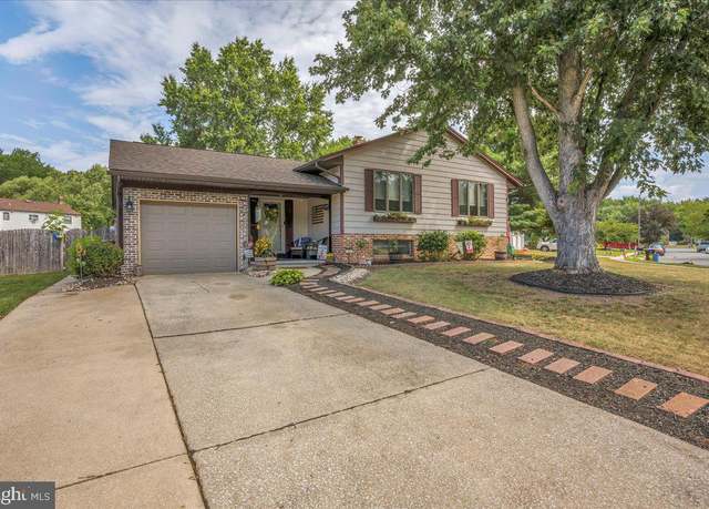 Property at 32 Millbridge Rd, Clementon, NJ 08021, 4 beds, 2.5 baths