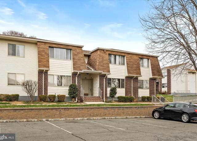 Property at 511 Bradley Ct, Princeton, NJ 08540, 2 beds, 2 baths