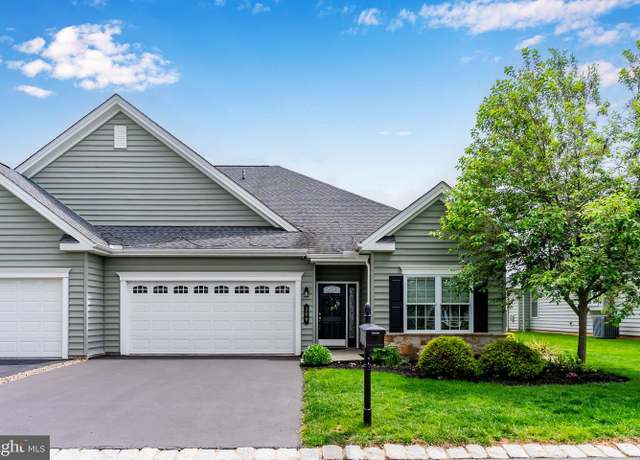Property at 309 Valor Dr, Mechanicsburg, PA 17050, 2 beds, 2 baths