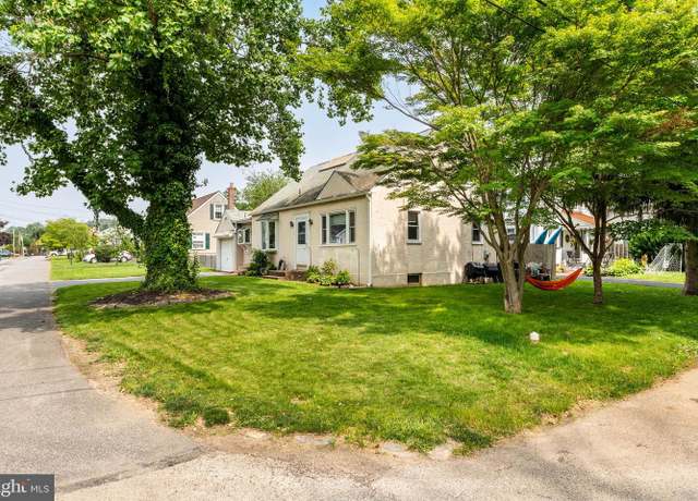 Property at 101 Ash Rd, Wallingford, PA 19086, 3 beds, 1.5 baths