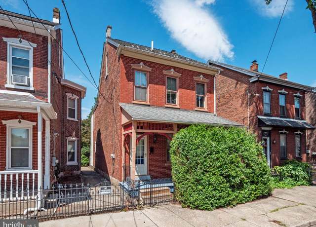 Property at 43 Walnut St, Pottstown, PA 19464, 4 beds, 2.5 baths