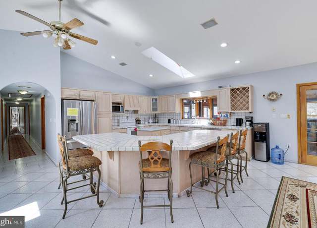 Property at 175 Winding Way, Albrightsville, PA 18210, 3 beds, 3 baths
