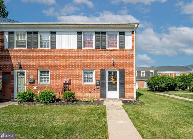 Property at 689 Colony Dr, York, PA 17404, 2 beds, 1 bath