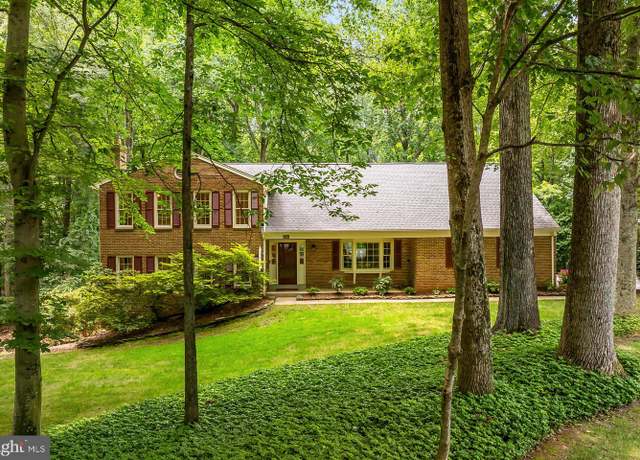 Property at 6005 Makely Dr, Fairfax Station, VA 22039, 4 beds, 3 baths