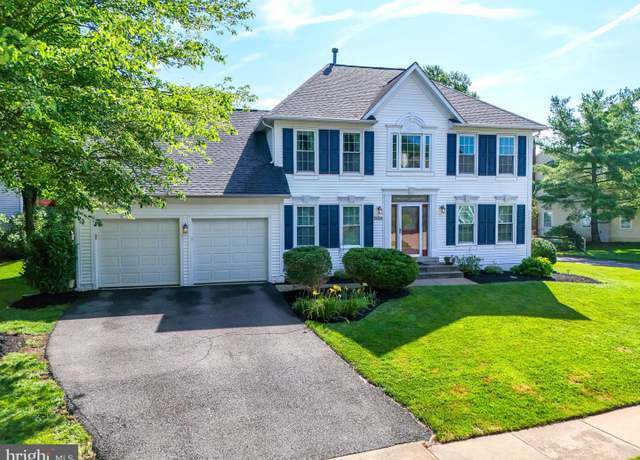 Property at 14434 N Slope St, Centreville, VA 20120, 4 beds, 3.5 baths