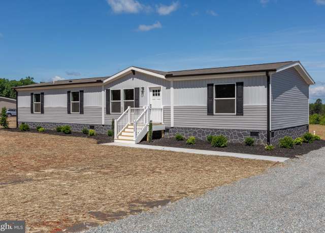 Property at 7225 Shannon Hill Rd, Louisa, VA 23093, 3 beds, 2 baths