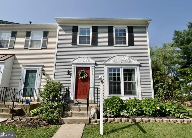 Property at 1025 Smartts Ln NE, Leesburg, VA 20176, 3 beds, 3.5 baths