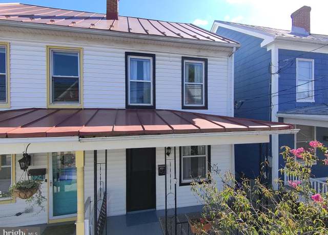 Property at 122 E 7th St, Frederick, MD 21701, 3 beds, 3 baths