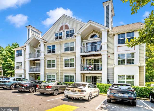 Property at 122 Kendrick Pl Unit 122-24, Gaithersburg, MD 20878, 3 beds, 2 baths