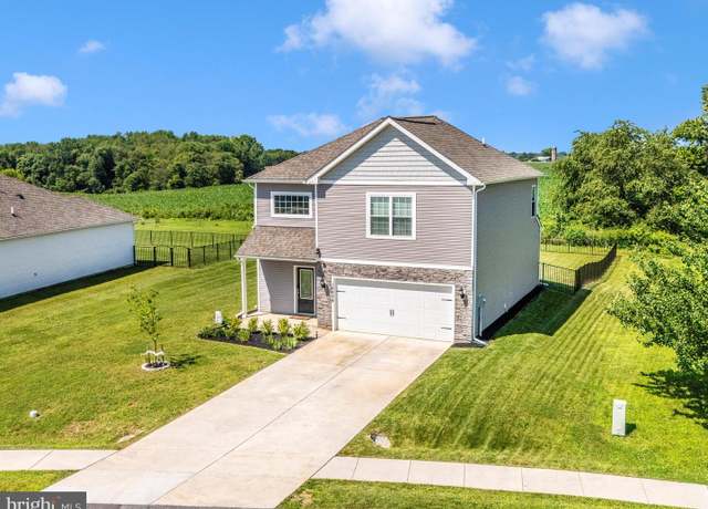 Property at 10054 Roulette Dr, Hagerstown, MD 21740, 3 beds, 2.5 baths