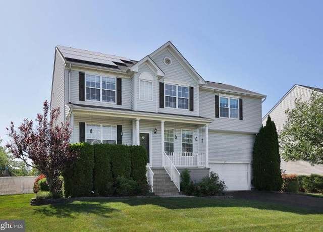 Property at 17 Berkley Pl, East Windsor, NJ 08520, 5 beds, 2.5 baths
