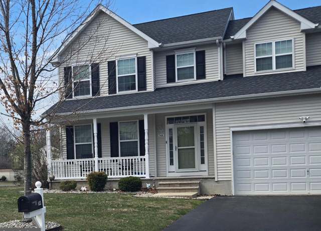 Property at 544 Coral Ln, Manahawkin, NJ 08050, 4 beds, 2.5 baths