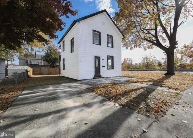 Property at 5 Harrison St, Pennsville, NJ 08070, 3 beds, 2 baths