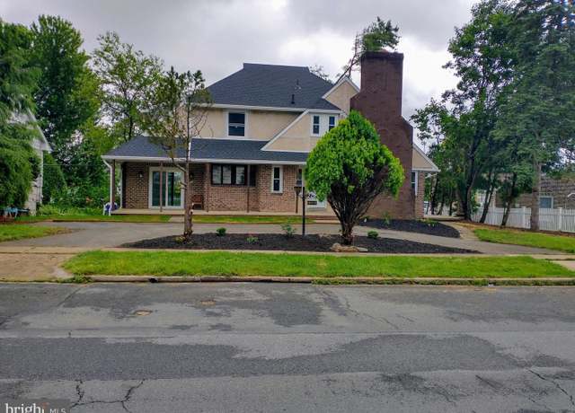 Property at 512 Mifflin Blvd, Reading, PA 19607, 5 beds, 2.5 baths