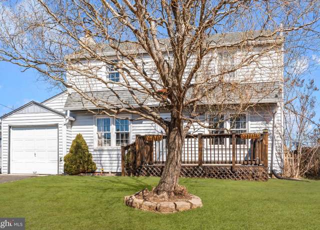 Property at 419 Woodlawn Ave, Willow Grove, PA 19090, 3 beds, 1 bath