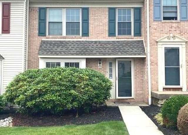 Property at 633 Maple Glen Cir, Pottstown, PA 19464, 3 beds, 1.5 baths